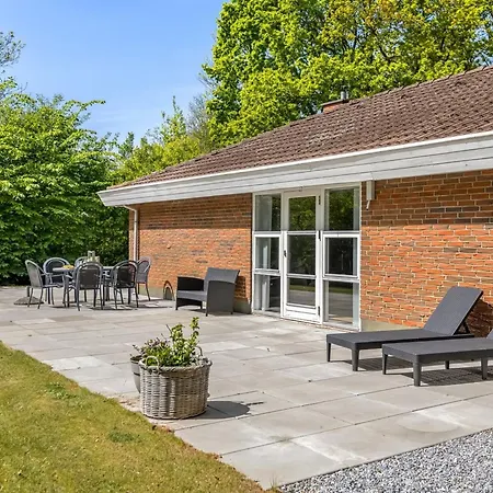 Wilma - 30km From The Sea By Interhome Nyaraló *