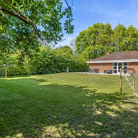 Wilma - 30km From The Sea By Interhome Nyaraló